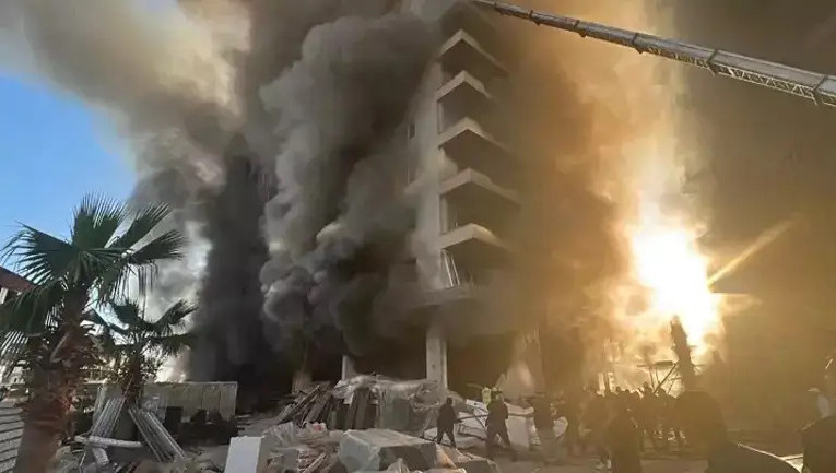 Túrkııada taǵy da qonaq úı otqa orandy