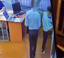 Pavlodarda matematıka muǵalimi oqýshyǵa ıne tyǵyp alǵan