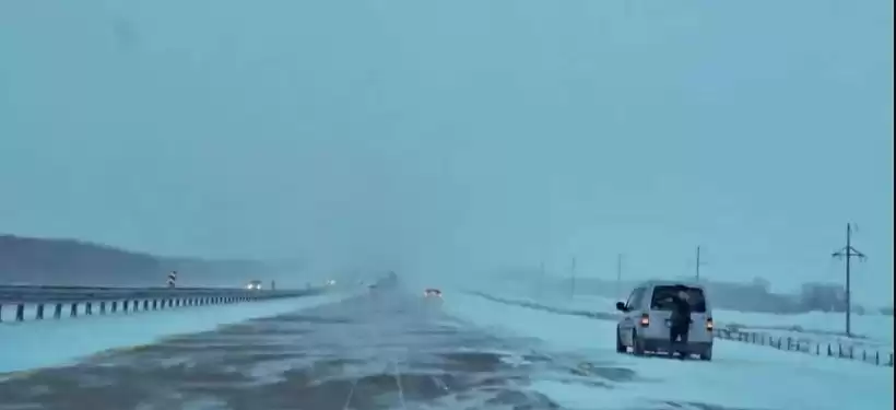 Eki oblys aýmaǵynda avtojol bólikteri jabyldy