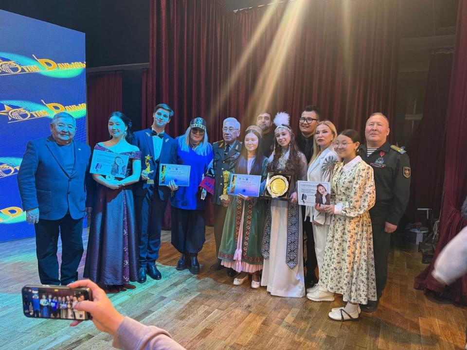 Jeńistiń 80 jyldyǵyna arnalǵan «Otan daýysy» baıqaýy ótti