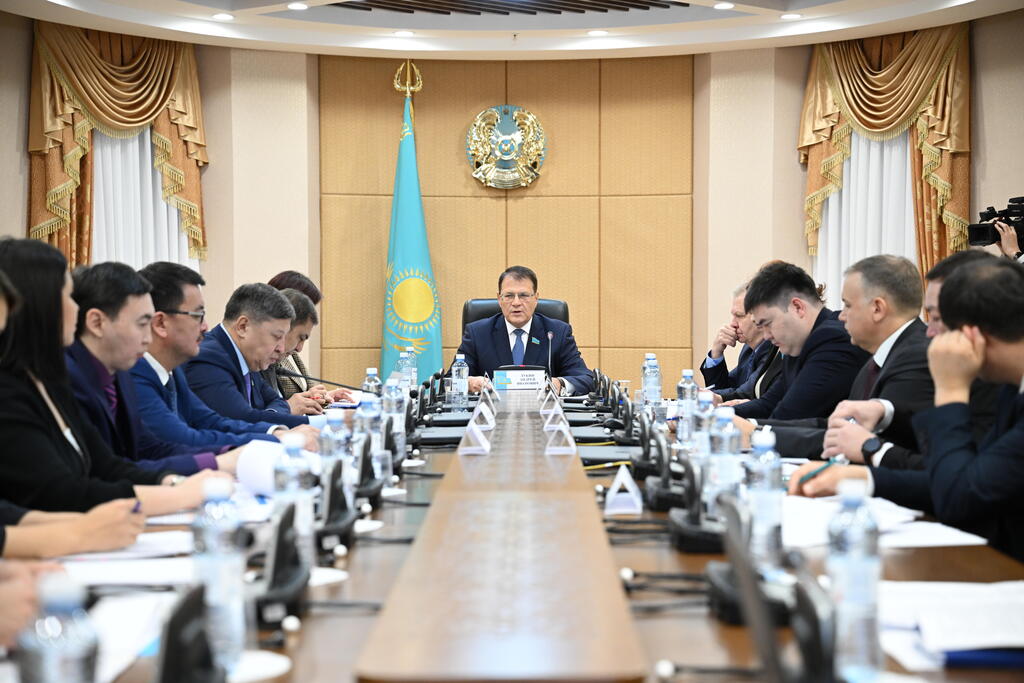 Ǵylymdy damytý keleshegi talqylandy