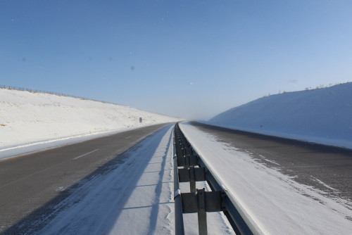 Taǵy bir avtojolda jyldamdyq 60 km/saǵ deıin shekteledi