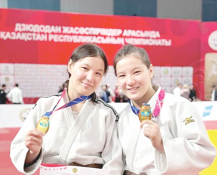 Ǵalam ǵajaptary: Erlegen egizder