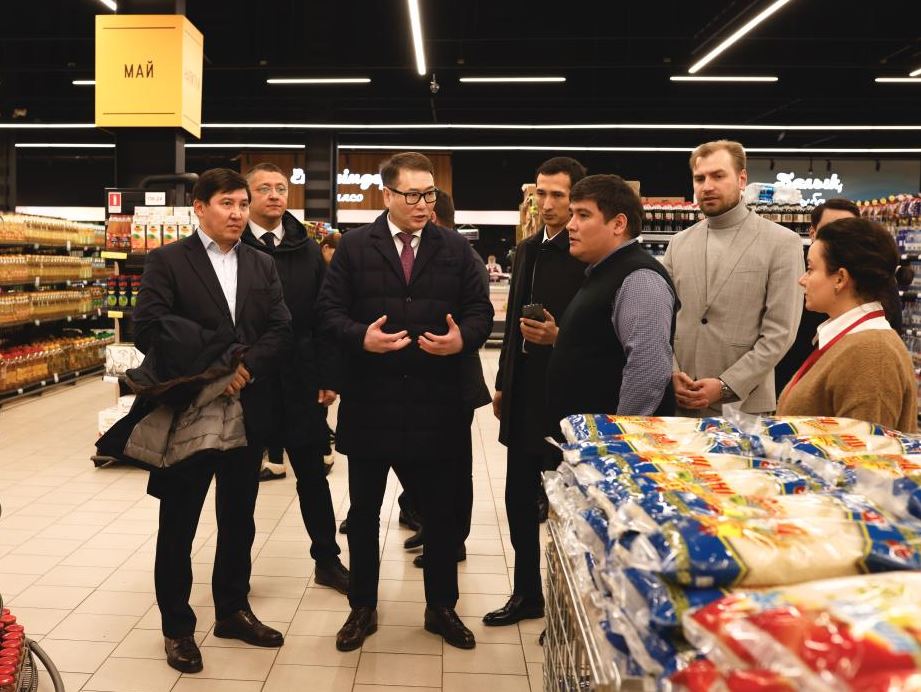 Almatydaǵy saýda jelileri otandyq ónimge basymdyq beredi