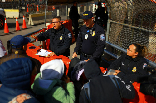 5 myń mıgrant AQSh-tan shyǵaryldy