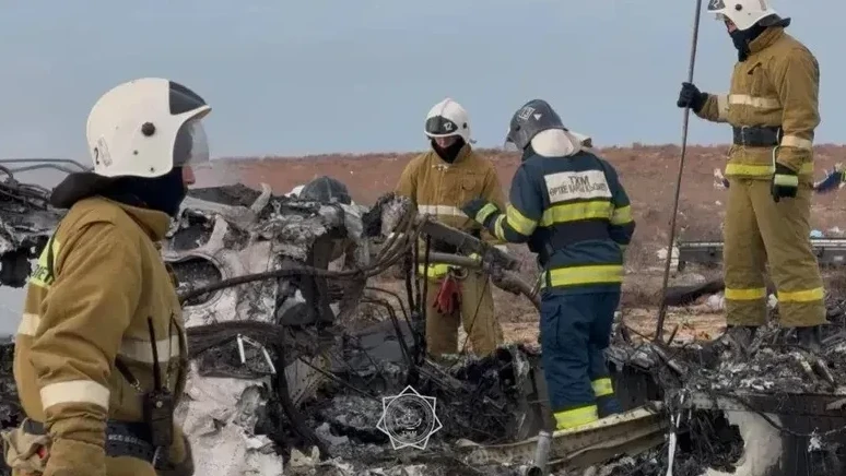 Aqtaýda qulaǵan ushaqqa qatysty tergeýdiń aldyn ala nátıjesi jarııalandy