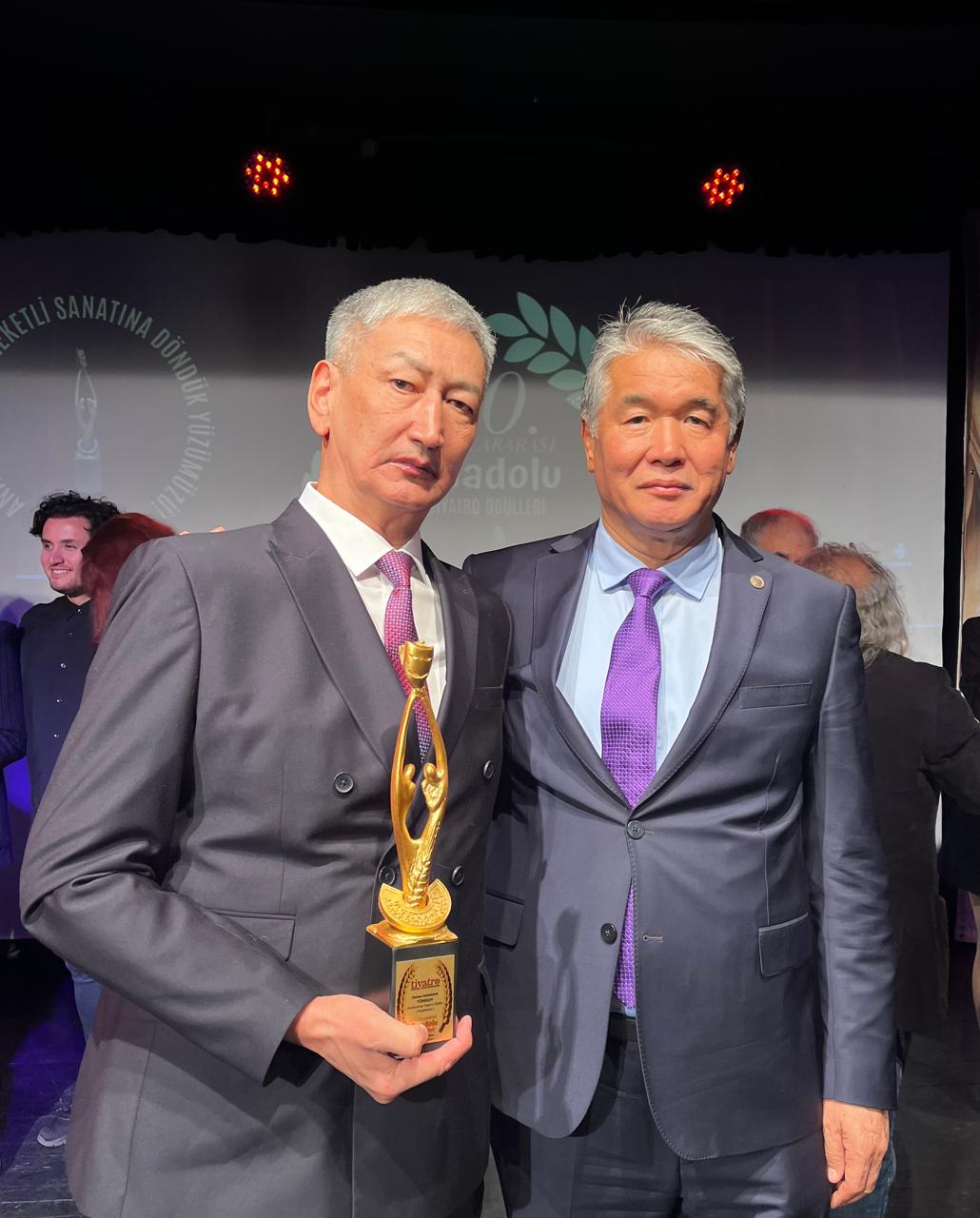 Túrkiniń eń úzdik dramatýrgi