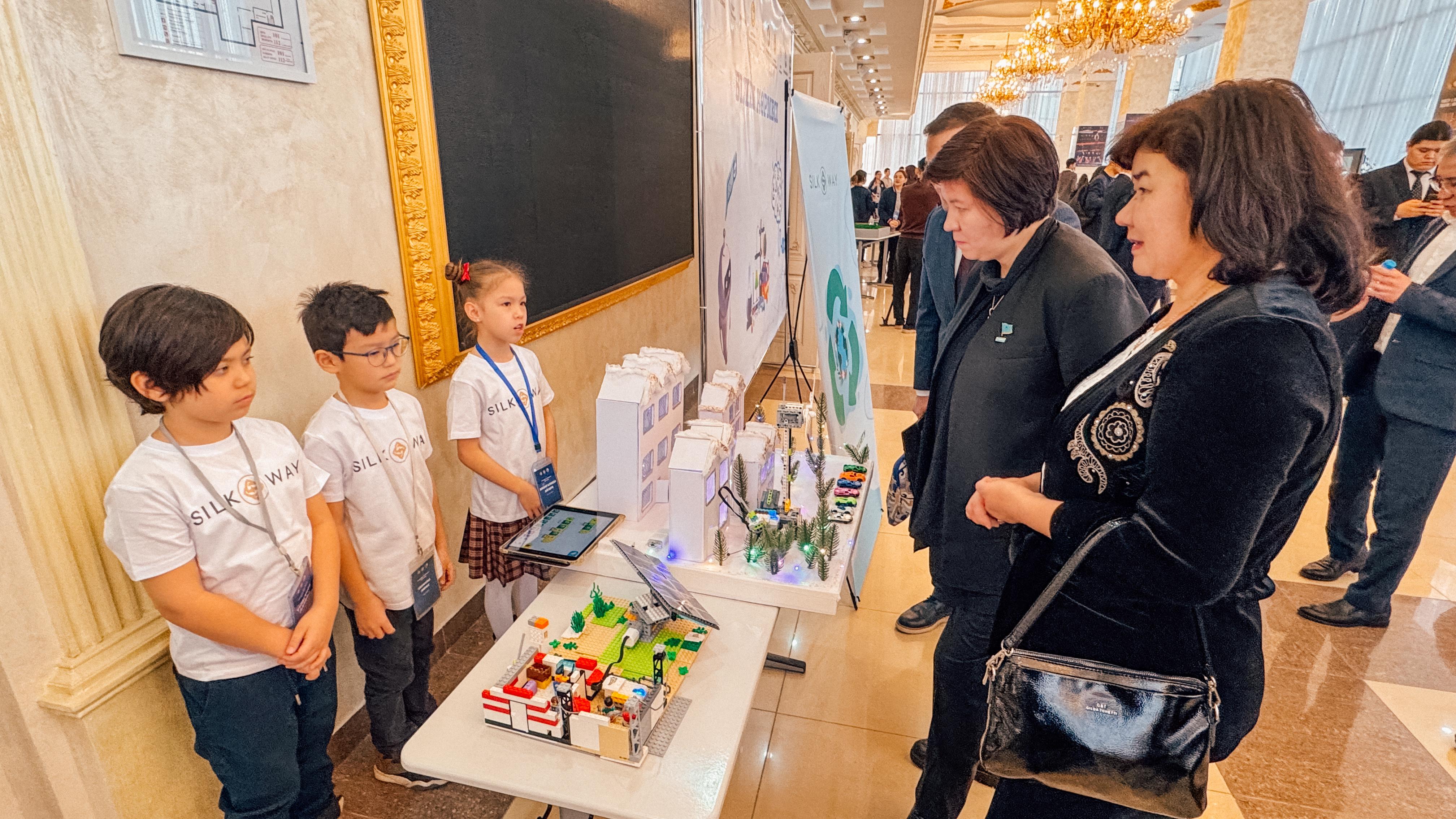 Jastardyń sanasyna qundylyqtardy sińirý qaýiptiń aldyn alady – J.Súleımenova