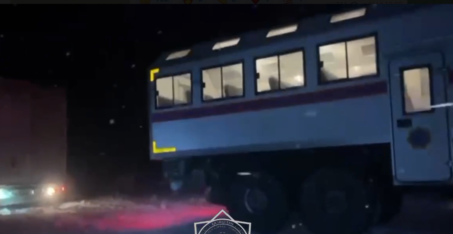 Aqtóbe oblysynda qar qursaýynda qalǵan 14 adam qutqaryldy