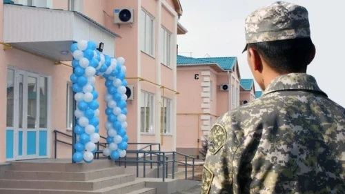 Joǵarǵy Sot áskerı qyzmetshiniń quqyǵyn qorǵady