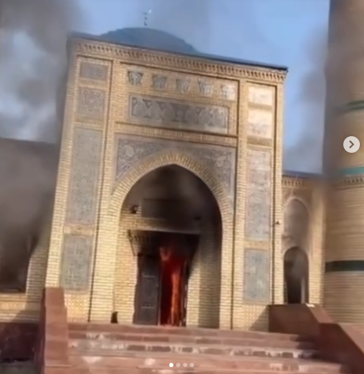 Almaty oblysynda meshit otqa orandy