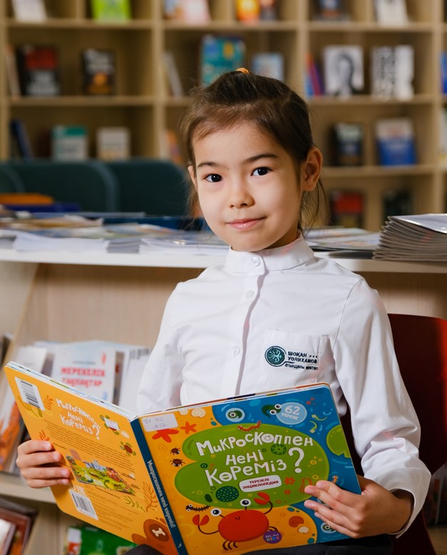 Alty Nobel laýreatynan hat alǵan qyz