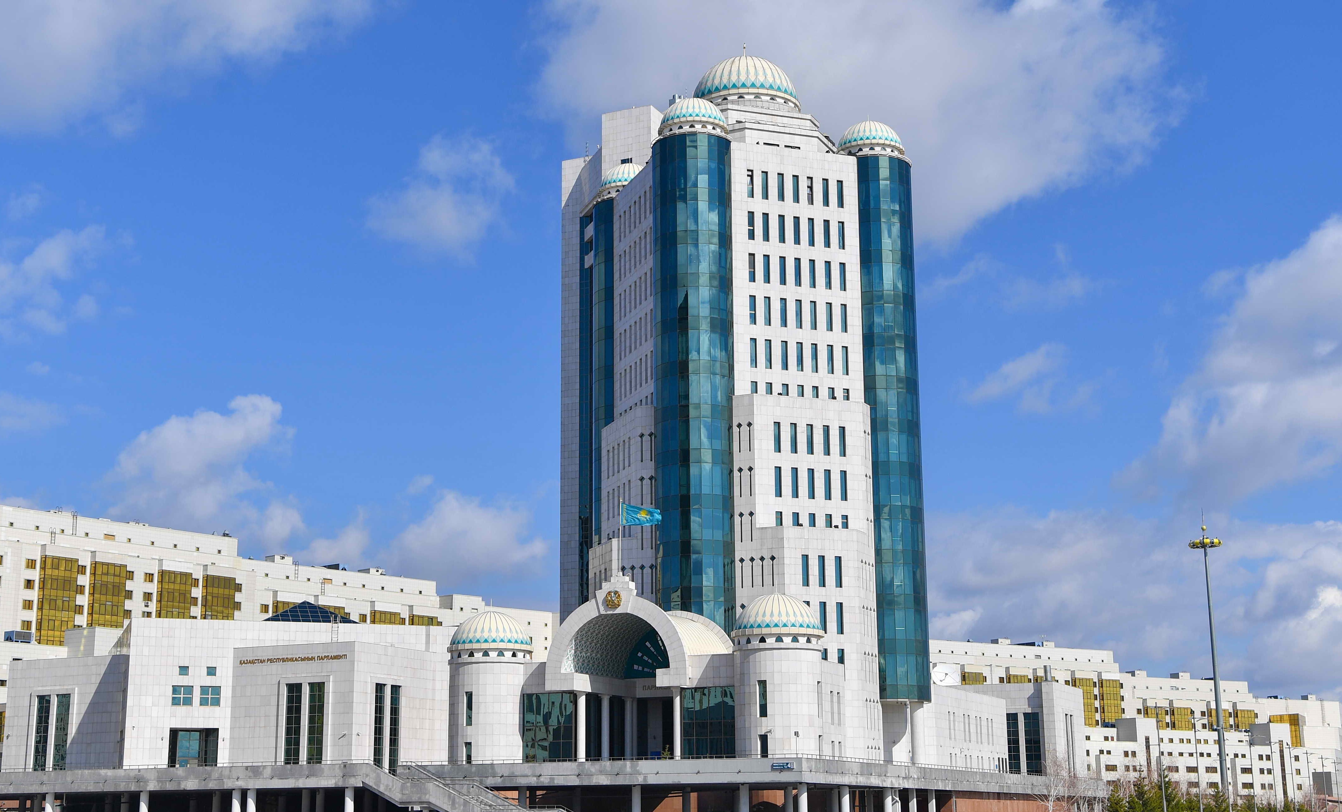 Zeınetaqy aktıvterin basqarý haqynda