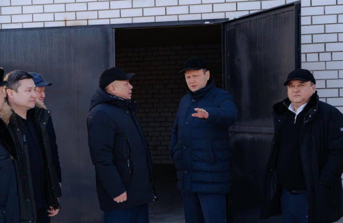 Shákir Shaıahmetov óńirlerdegi sot qaýymdastyǵymen kezdesti