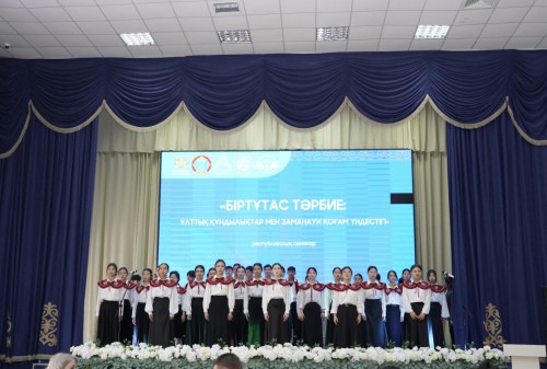 Astanada ulttyq qundylyqtardy ulyqtaǵan semınar ótti