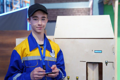 Kolledj stýdentteri «Aqyldy úı» jasap shyqty