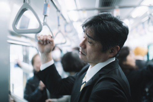 Tokıo azamattary 4 kúndik jumys aptasyna kóshedi