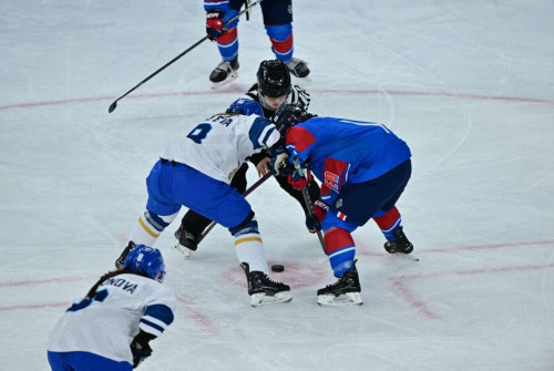 Hokkeıshi qyzdar  Harbın-2025 oıyndarynyń kúmis júldegeri atandy