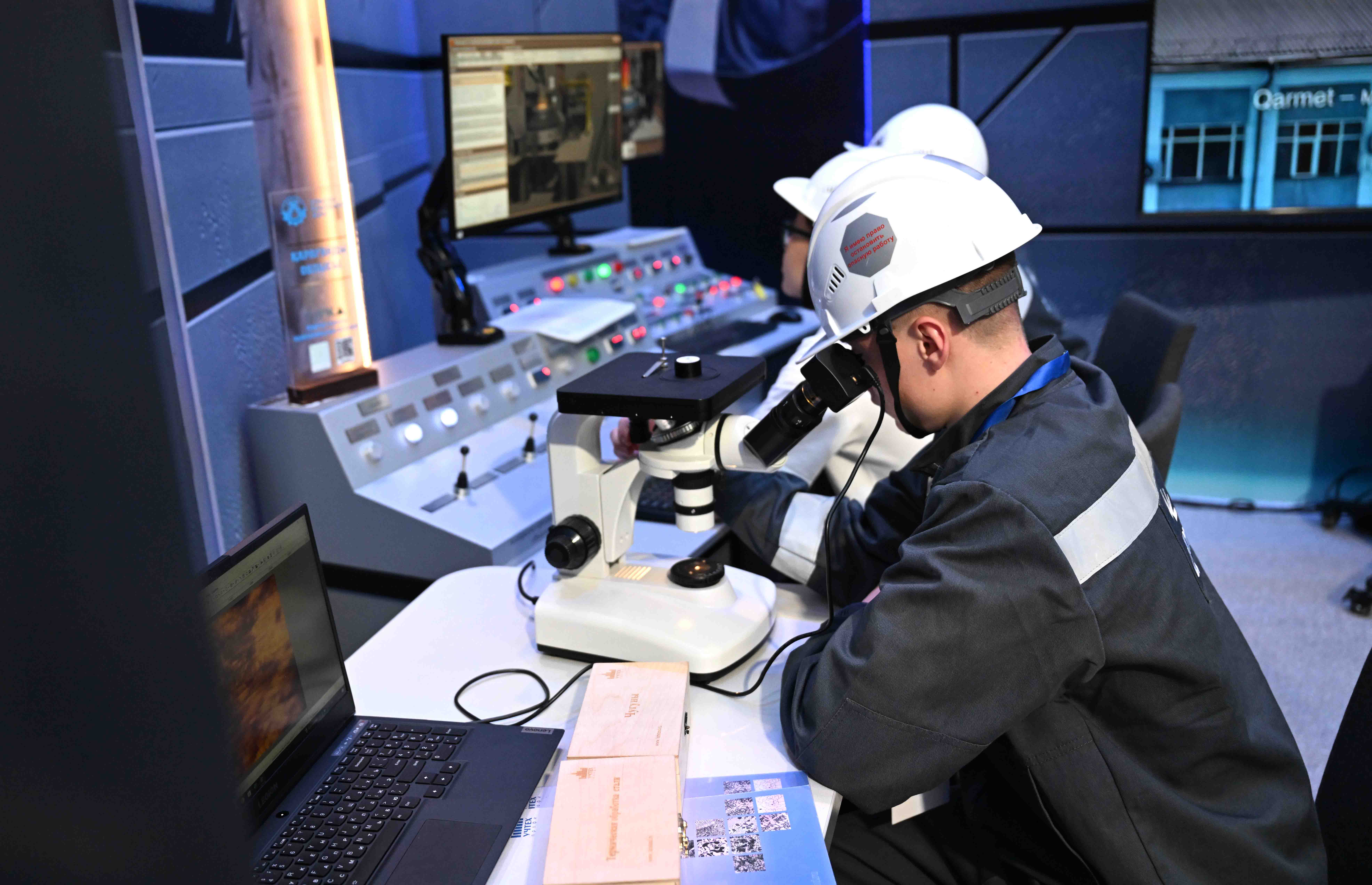 Jumysshylar qalasyndaǵy bir kún