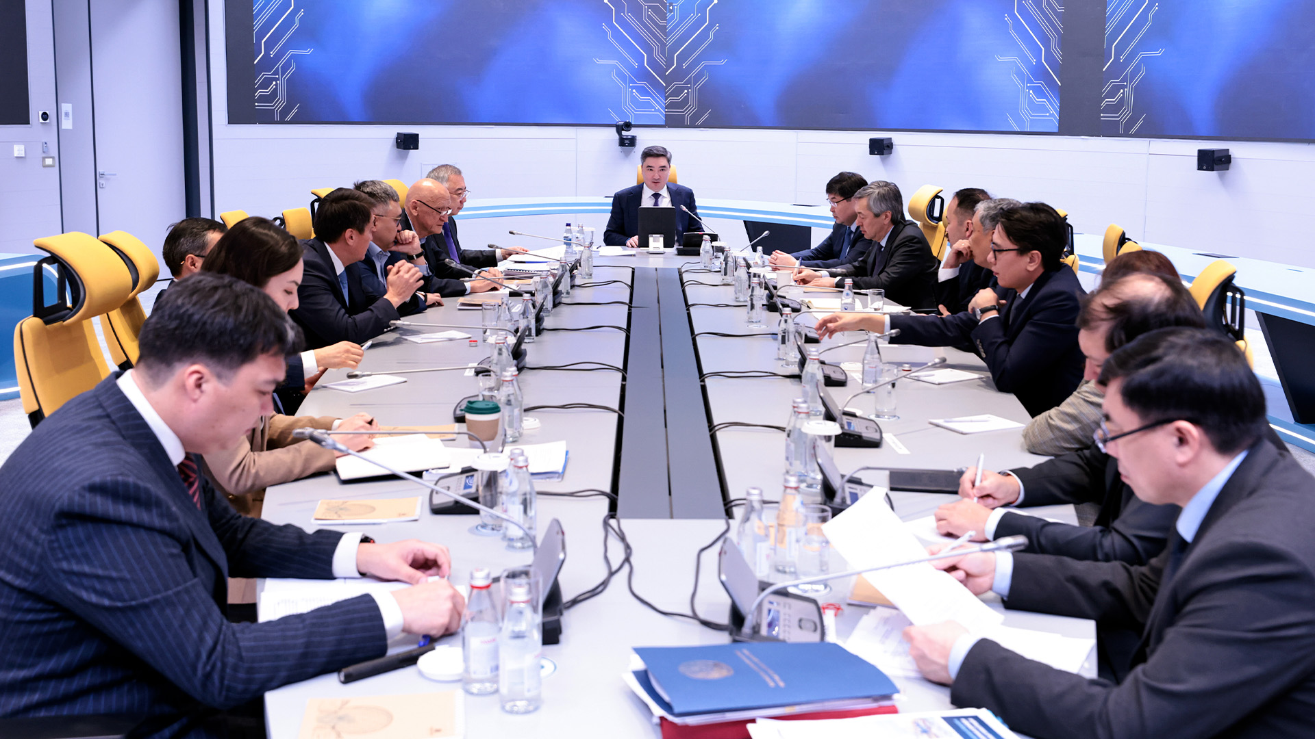 Salyq júktemesi ádil bólinýge tıis