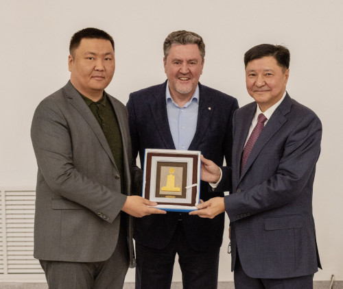 Senator dáris ótkizdi