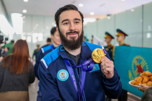 Short-trekten Azıada chempıondary men júldegerleri elge oraldy