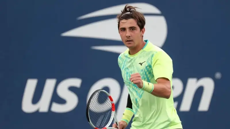 Tennısshi Aleksandr Shevchenko Brazılııadaǵy týrnırdiń ekinshi aınalymyna ótti