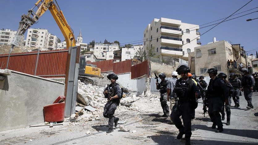 Izraıl palestınalyqtardyń 16 úıin súrip tastady