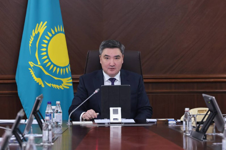 Oljas Bektenov shahtadaǵy apat saldaryn muqııat tekserýdi tapsyrdy