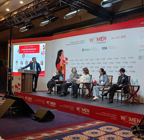 Almatyda kóshbasshy áıelder forýmy bastaldy