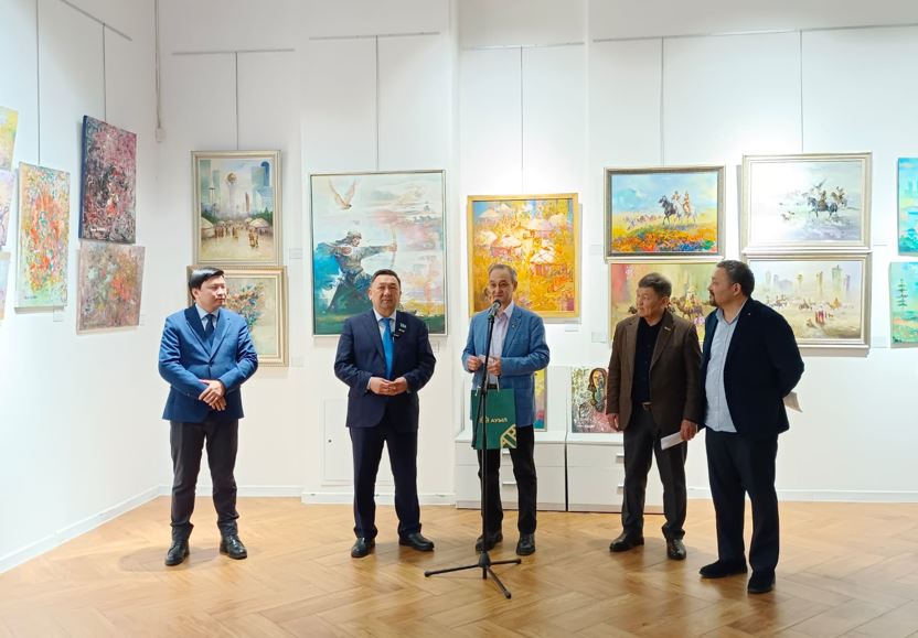 Elordada «Kóktemniń oıanýy» atty kartınalar kórmesi ótti