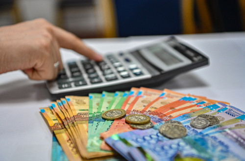 93 blogerdiń salyq esebi qaıta jiberiledi