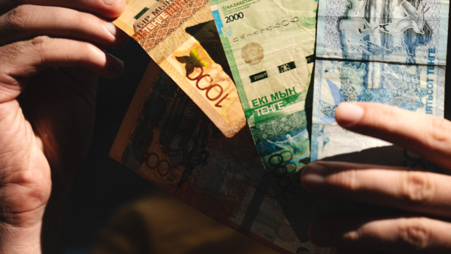 Tanysyna kúsh kórsetken atyraýlyqqa aıyppul salyndy