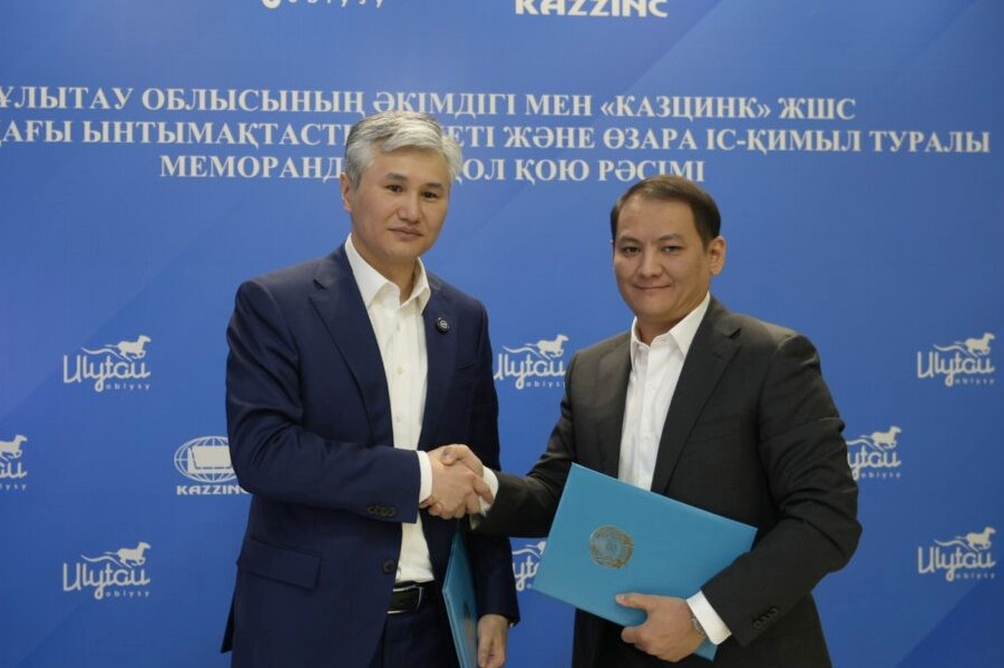 Memorandýmǵa qol qoıdy