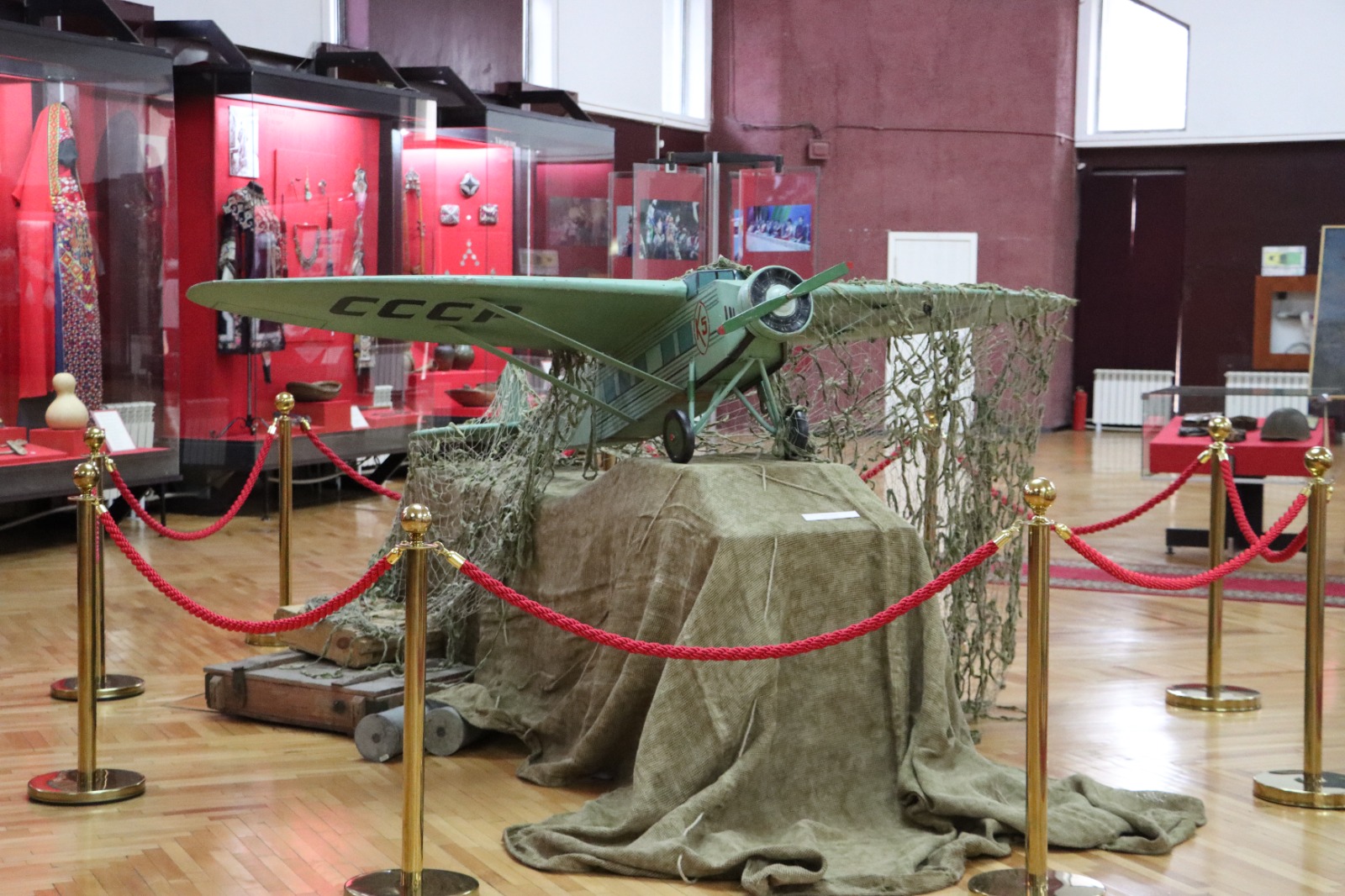 Maıdan estelikterine arnalǵan kórme ashyldy