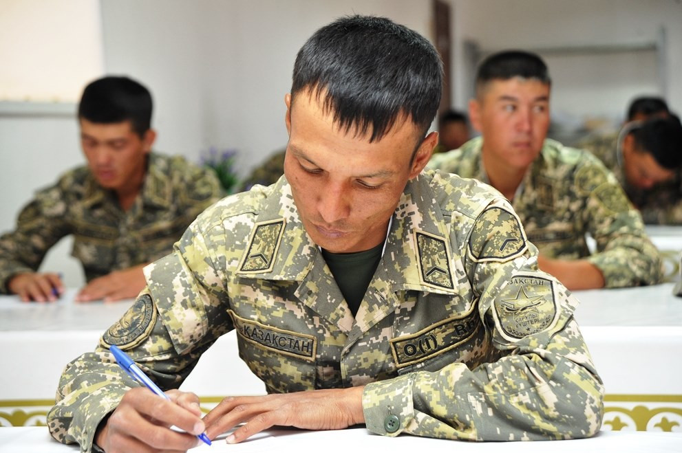 Áskerı kafedralardyń qyzmetin retteıtin zańnamaǵa ózgeris engiziledi