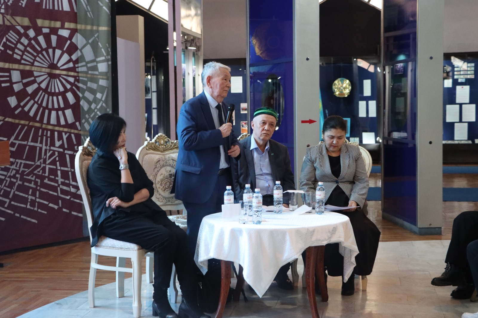 Aqyn Nurpeıis Baıǵanındi eske alý sharasy ótti