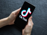 Oqý-aǵartý mınıstrligi TikTok-qa shekteý qoıýdy qoldady
