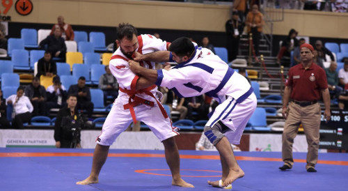 Úndistanda qazaq kúresinen álem chempıonaty ótti