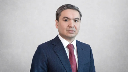 Prezıdent О́nerkásip jáne qurylys mınıstrin taǵaıyndady