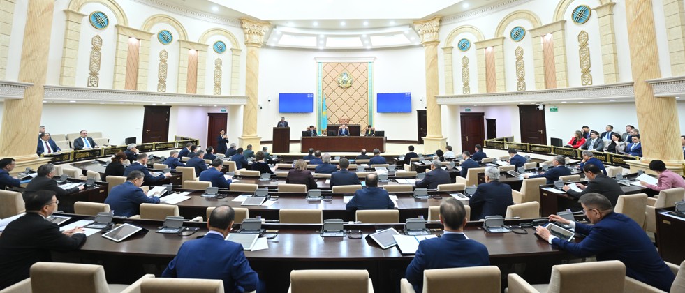 Rezervtegi áskerı qyzmet týraly zań maquldandy