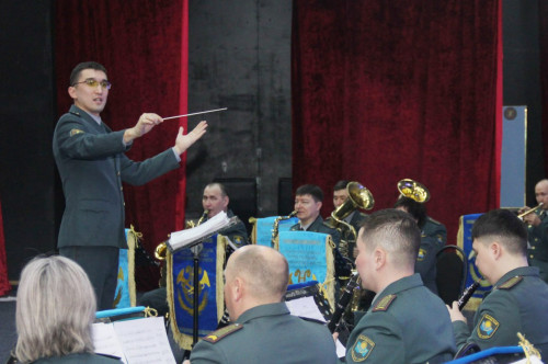 Ulttyq ulan dırıjerlarynyń tórt týyndysy áskerı sherýde  oryndalady