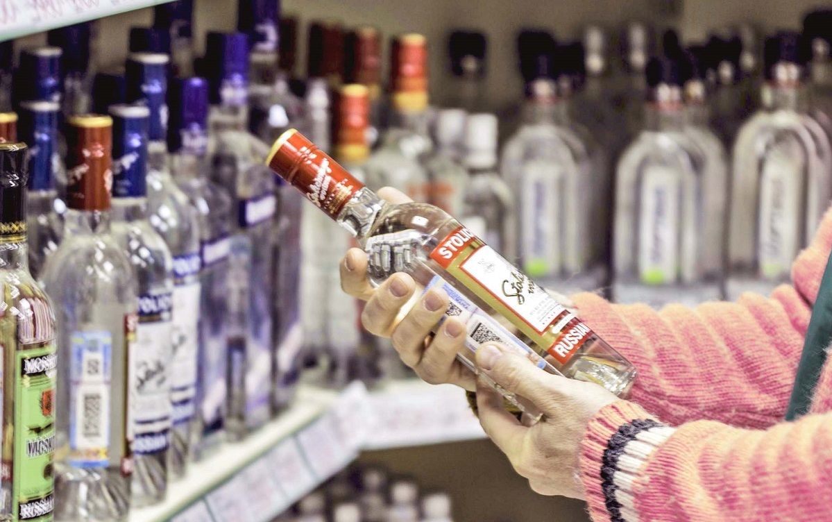 Qostanaı oblysynda  zańsyz alkogol  óndiretin seh anyqtaldy