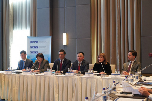 Pamela Harrıs Qazaqstannyń sot júıesiniń tıimdi tustaryn atady