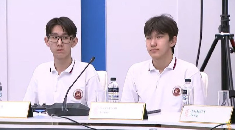 Ár ekinshi oqýshy halyqaralyq bilim báıgesinen júldemen oraldy