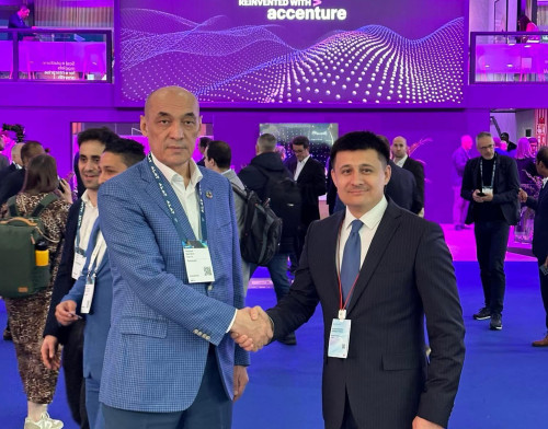 Májilis depýtaty mobıldi tehnologııalar konferensııasyna qatysty