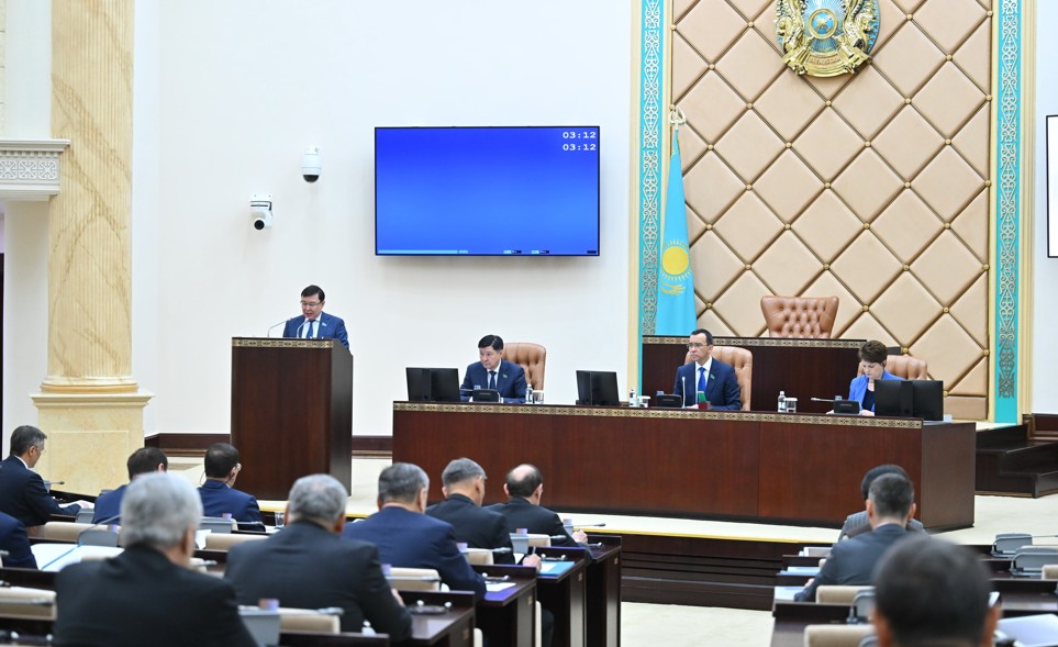 Ákimshilik kedergilerdi azaıtqan abzal