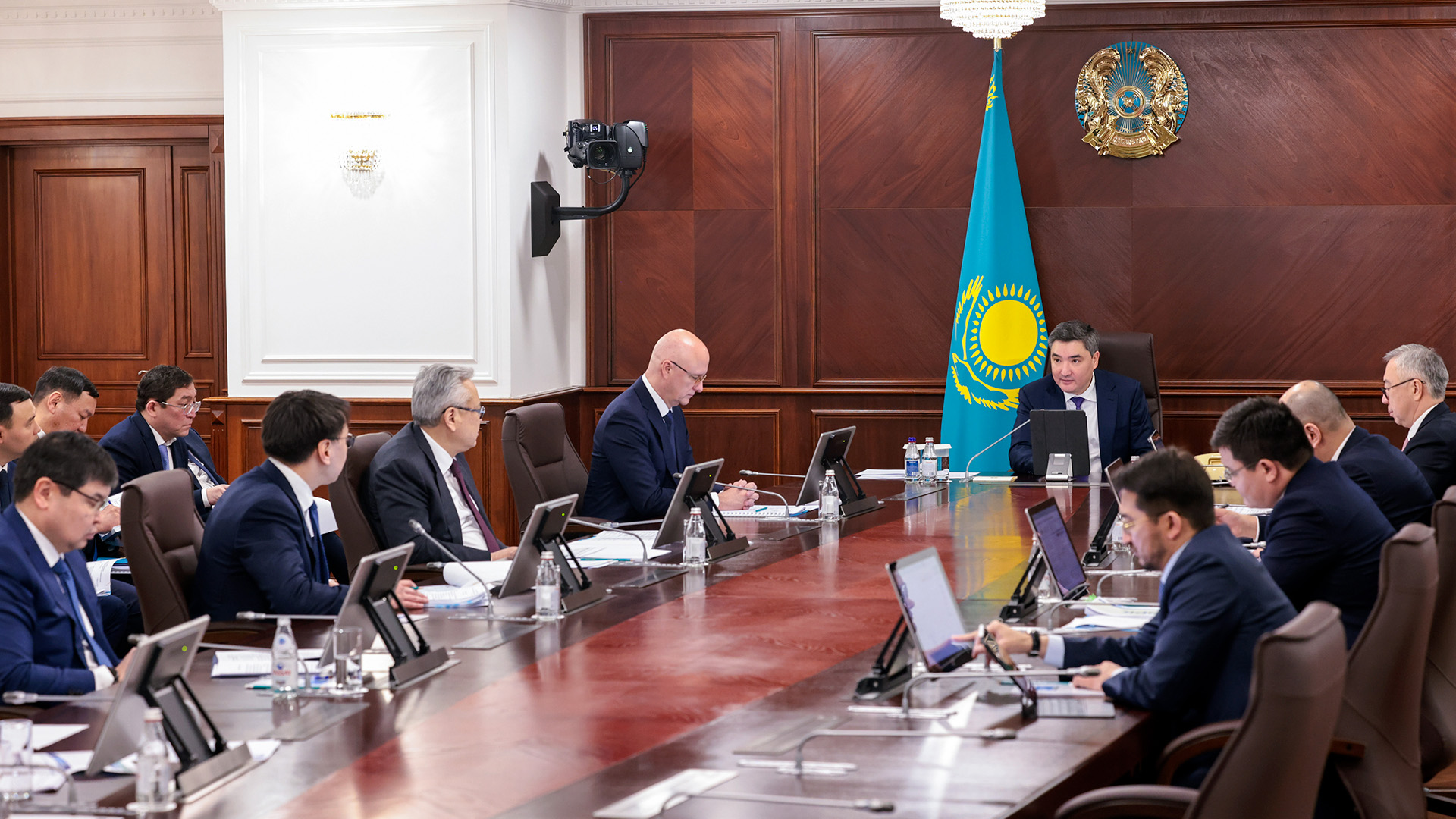 Ekonomıkany yryqtandyrý jáne jekeshelendirý máselesi