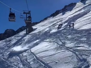 Shymbulaqtaǵy qar kóshkinine shańǵyshylar sebepshi bolǵan