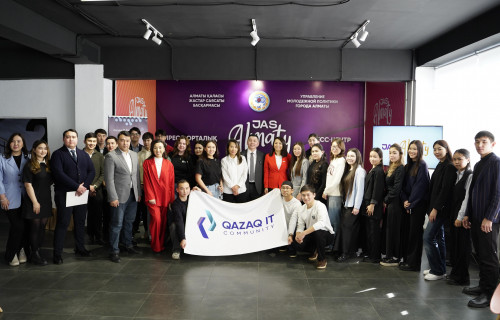 Almatyda jasandy ıntellekt mektebi ashyldy